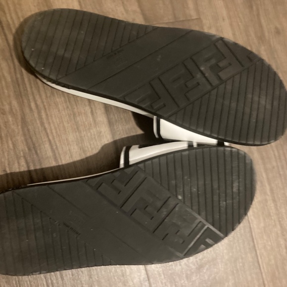 100% Authentic Fendi Slides - Picture 3 of 7